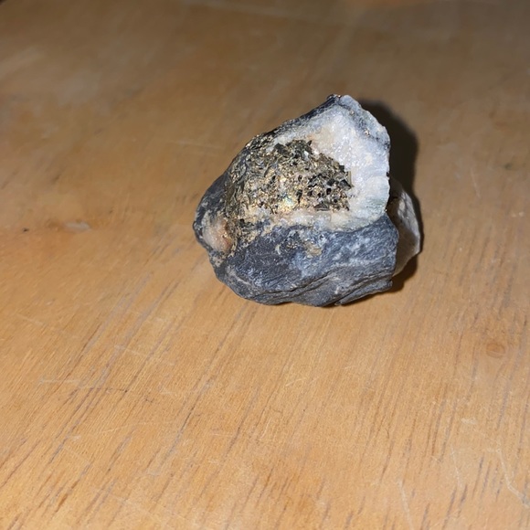 Pyrite stone/crystal RARE - Picture 2 of 3